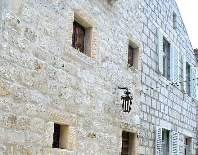 펜션 Lija Center 라브