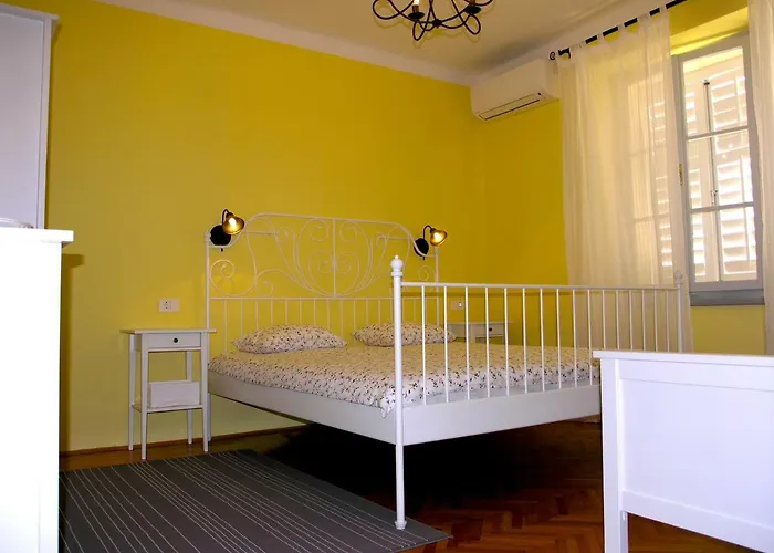 Lija Center 라브