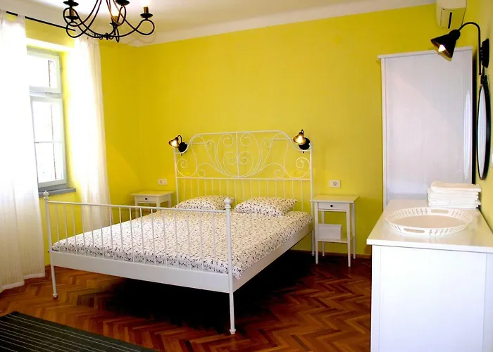 Lija Center *