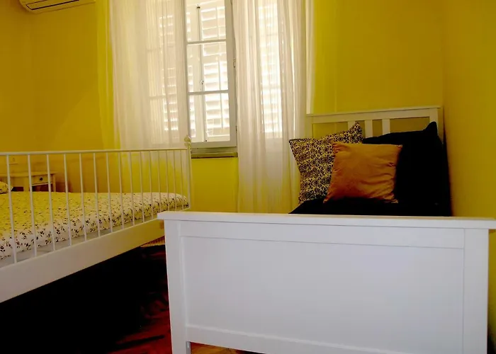 Lija Center 펜션 라브
