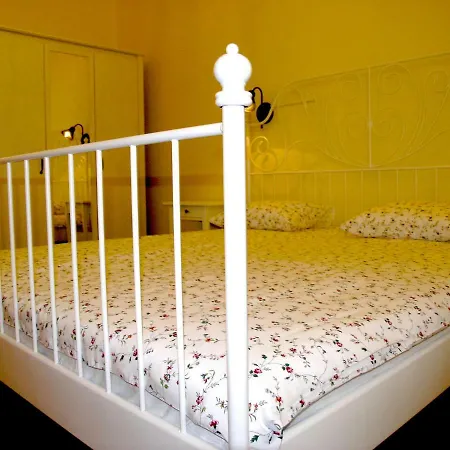 Dom wakacyjny Lija Center *