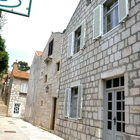 Dom wakacyjny Lija Center