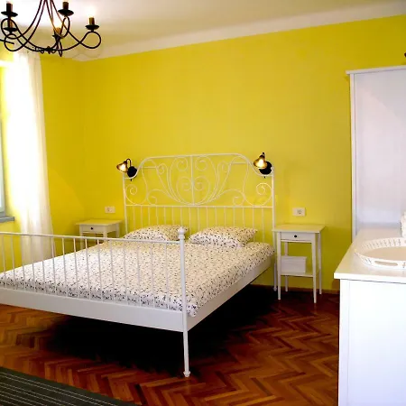 Lija Center *