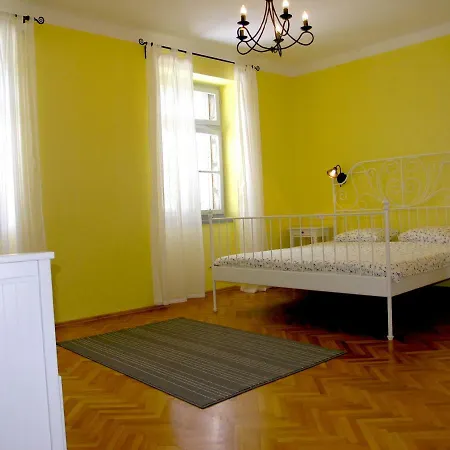 Dom wakacyjny Lija Center *