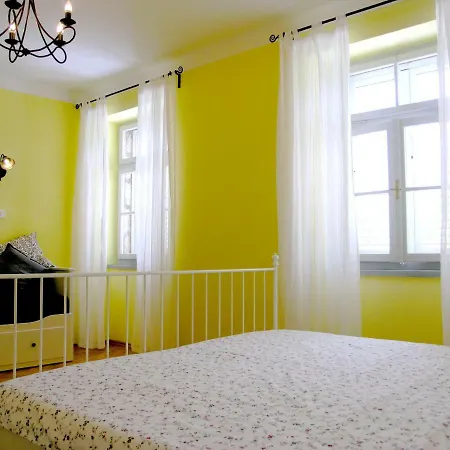 Lija Center * Раб