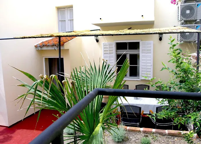 Lija Center Semesterbostad Rab Town